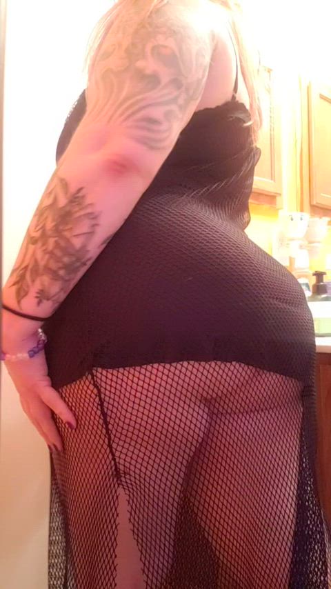 Fishnet and booty