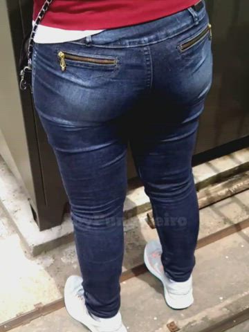 ass big ass booty candid fetish jeans tight voyeur gif