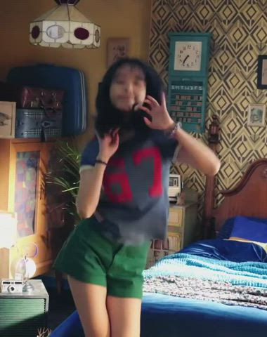 dancing korean star gif