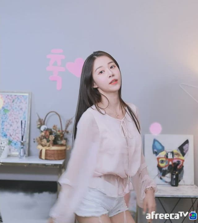 Body Dancing Korean gif