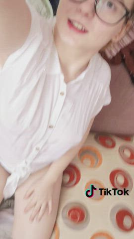 18 Years Old Boobs Glasses OnlyFans Schoolgirl Teen TikTok Tits gif