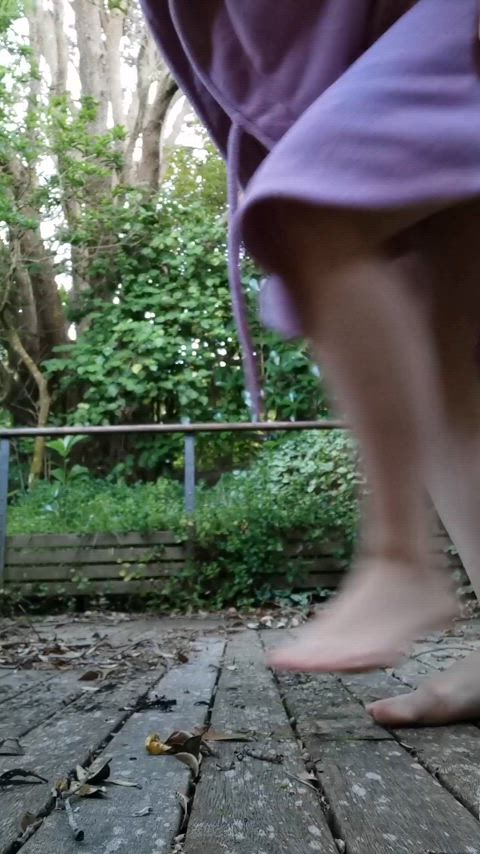 golden shower outdoor pee peeing piss pissing watersports amateur-girls gif