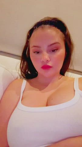big tits boobs celebrity latina selena gomez gif
