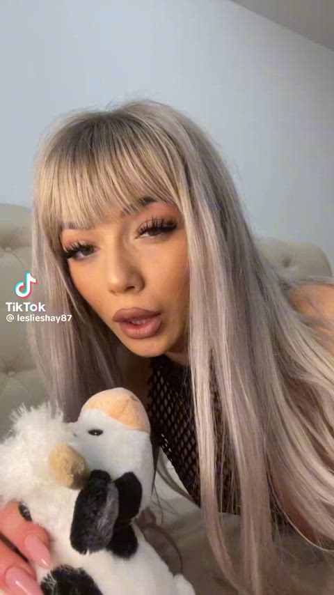 Leslieee.tv - More tiktok flash vids on my TT likes