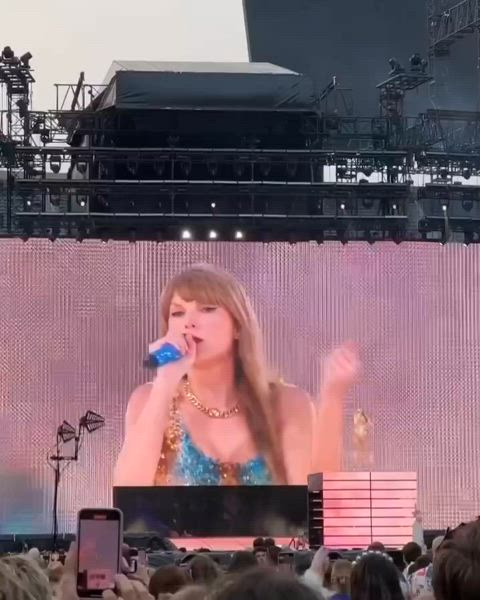 celebrity sexy taylor swift gif