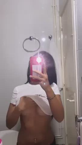 I just turned 18, do you like Spanish boobs?😳