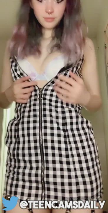 18 Years Old Amateur Cosplay Costume Kitten OnlyFans Stripping Striptease Teen TikTok