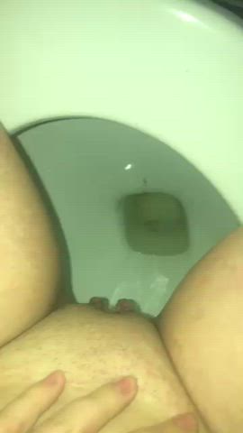 Girlfriend Homemade Peeing Pussy Toilet gif