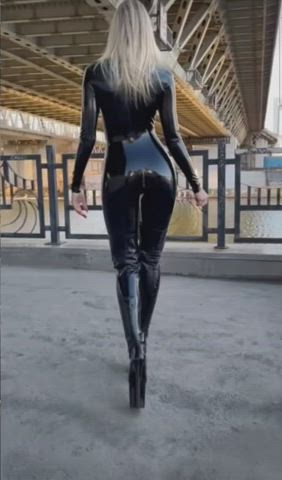 amateur bdsm blonde high heels latex long hair outdoor gif