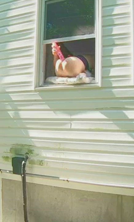 squirting out the bedroom window