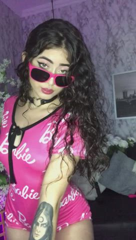 bdsm chaturbate cute glasses kiss pink sensual gif