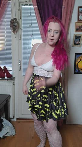 alt curvy dancing geek nerd thick r/adorableneongirls gif