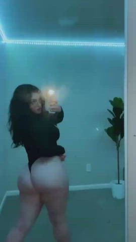 Latina Mirror Thick gif