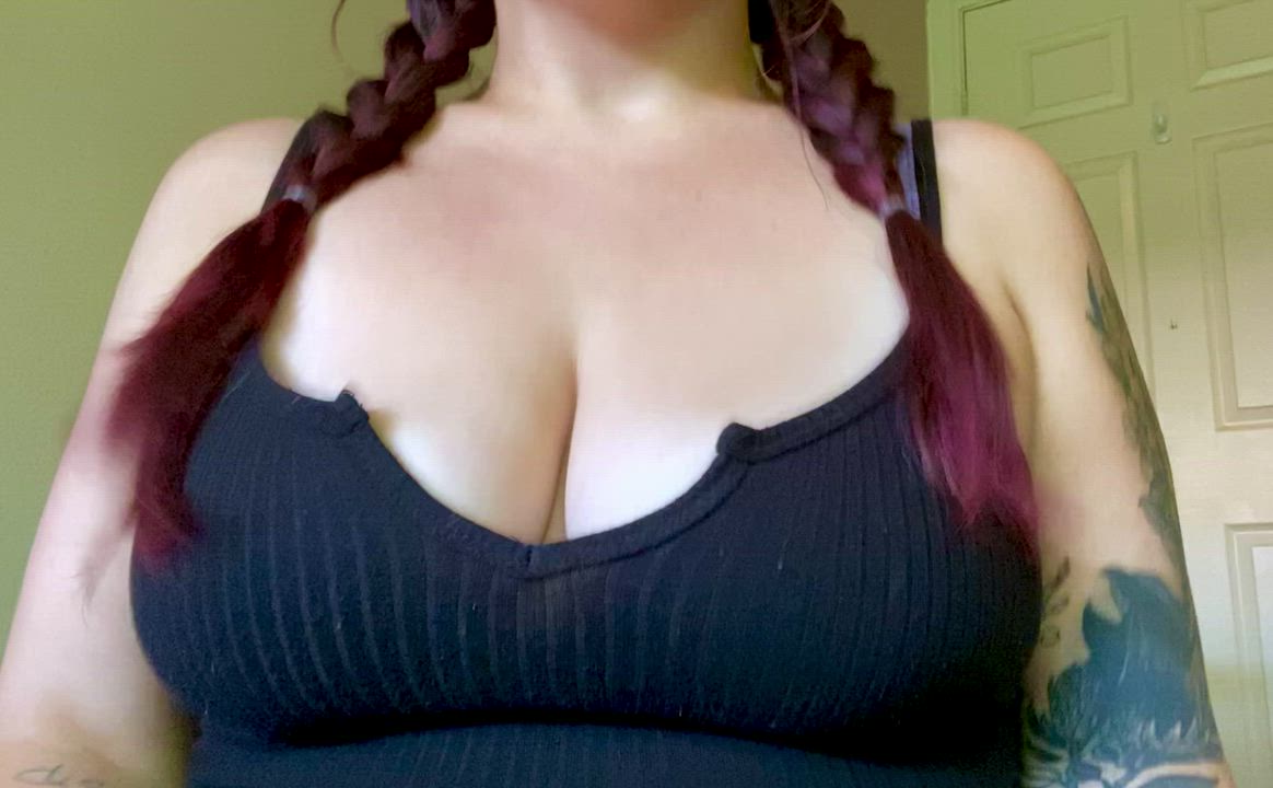 Boobs n' braids