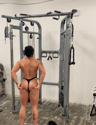 bodybuilder bubble butt muscular girl gif
