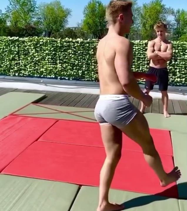 Bulge bounce while flipping