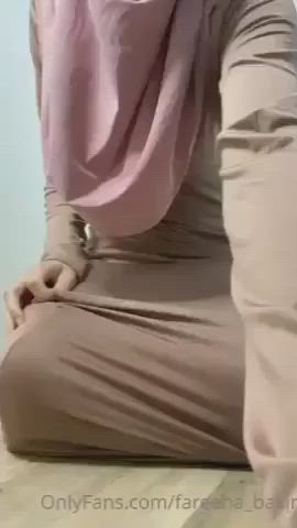 Arab Hijab Pussy Toy gif