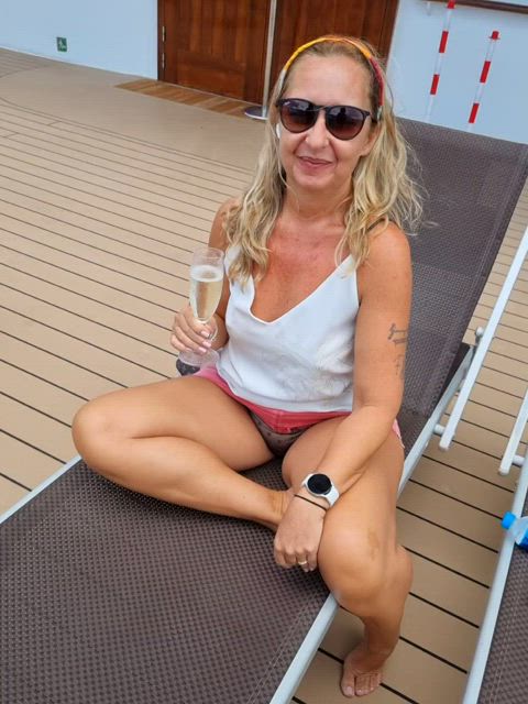 cruise exhibitionism exhibitionist gilf milf pussy sex tape tits gif