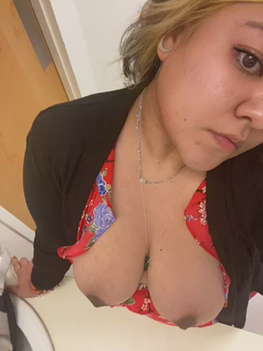 Curvy Latina Natural Tits gif
