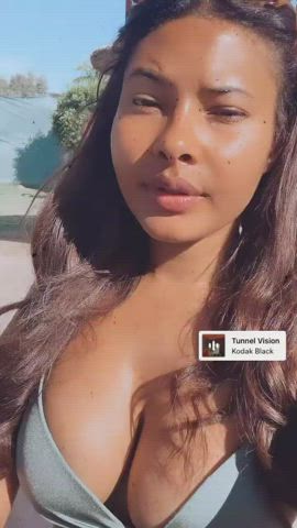 boobs busty ebony gif