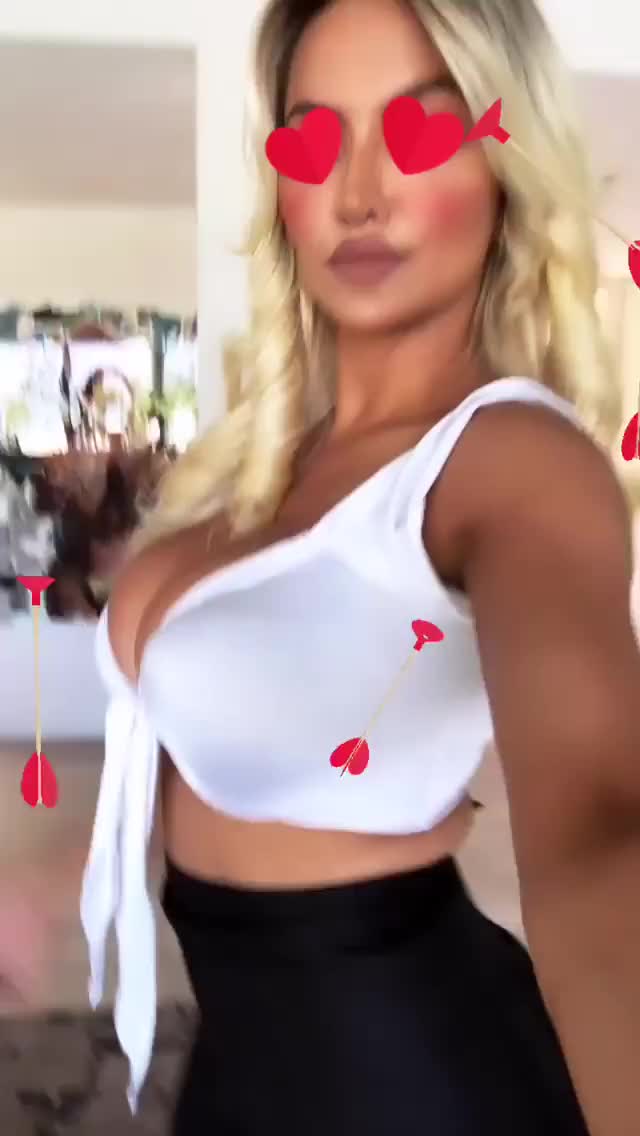 lindseypelas - 1568240804387