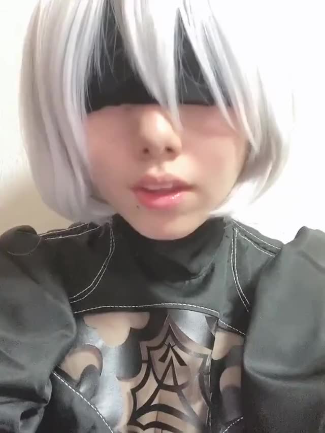 Nier: Automata 2B long tongue!