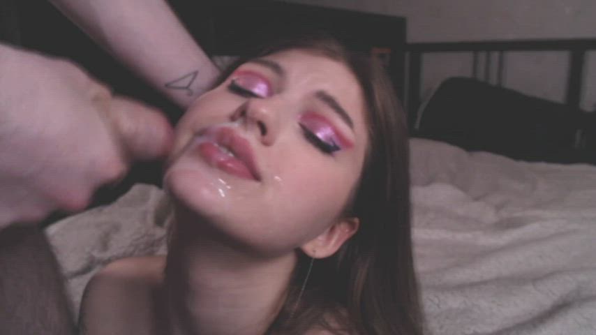 Camgirl Couple Cum Cum In Mouth Cumshot Drooling Facial Lips Messy gif