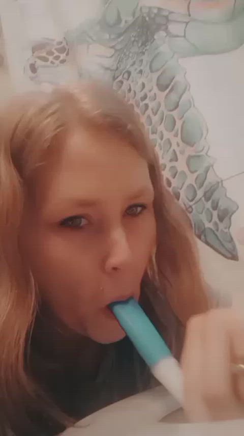 amateur deepthroat homemade white girl gif