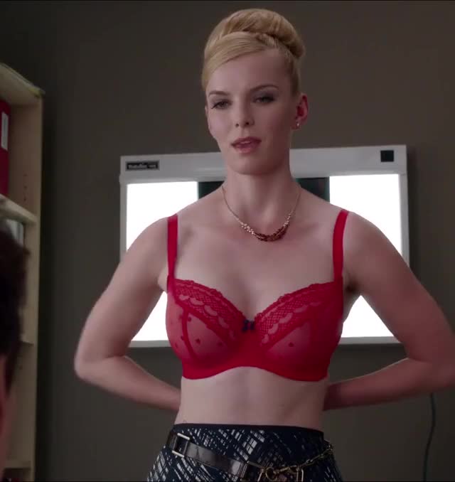 Betty Gilpin is a hot thing