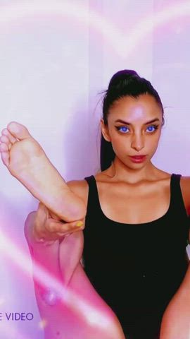 feet feet fetish femdom foot foot fetish foot worship hypnosis soles teen toes gif