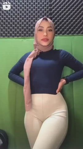 arab asian ass big ass cute hijab lipstick thick tight gif