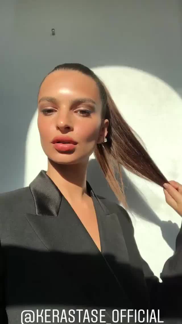 Emily Ratajkowski - (10.26.18) Instagram Story