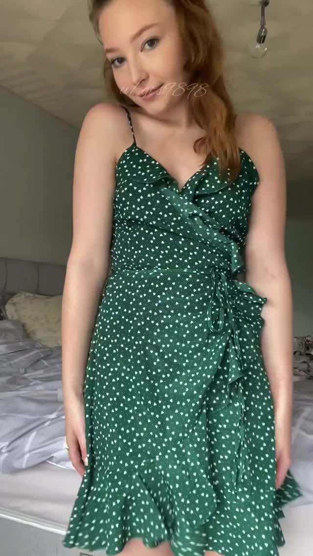 This dress is my favourite to wear on dates, and my favourite to strip out of after