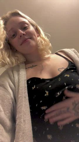 Are my saggy titties welcome here??