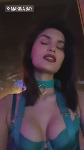 Ass Brunette Cleavage gif