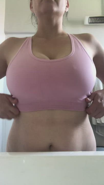 It's been too long since I posted a titty drop [F]36