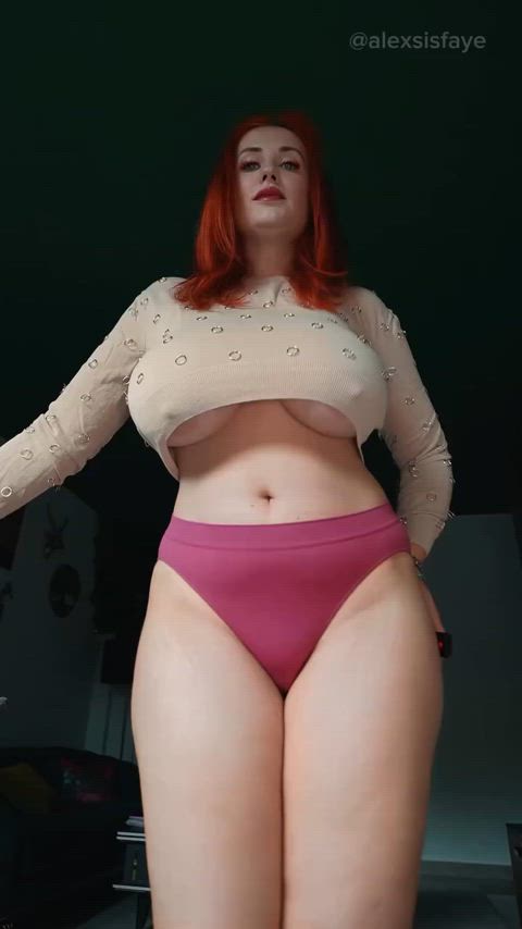 amateur big tits bouncing bouncing tits huge tits milf nipslip onlyfans redhead tiktok