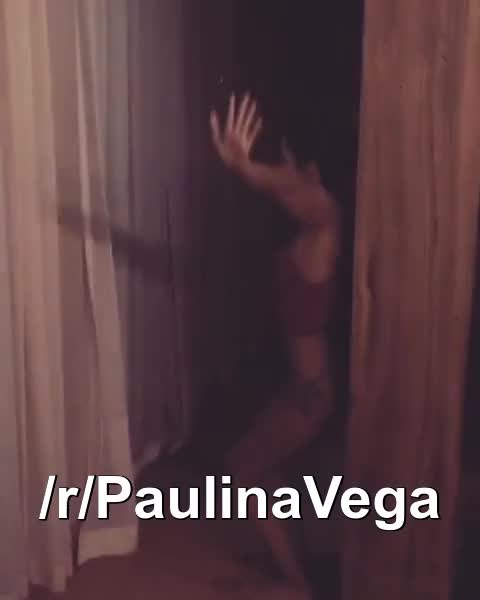 Paulina Vega, Miss Universe 2014, dancing in her room (x-post /r/PaulinaVega)