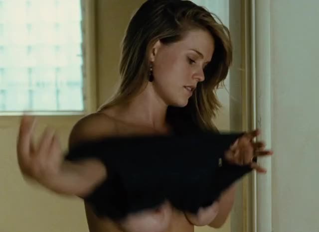 Alice Eve in 'Crossing Over (2009)'