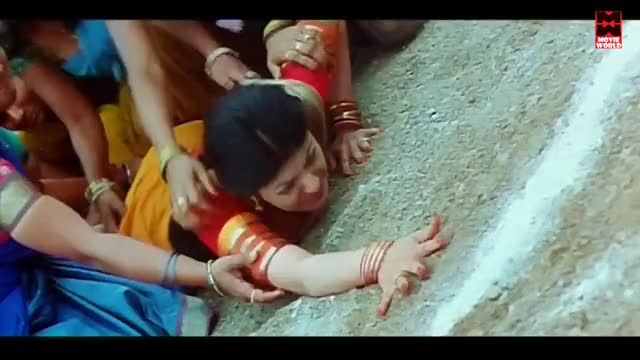 Kajal Agarwal boobs