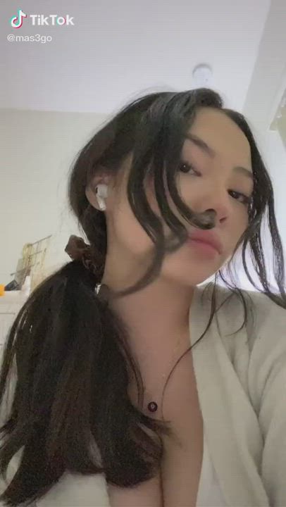 TikTok gif