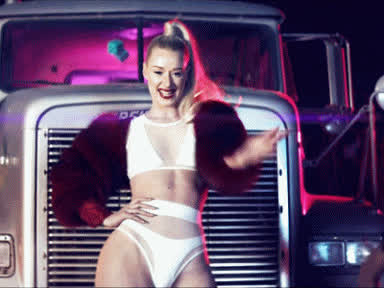 Blonde Celebrity Dancing Iggy Azalea White Girl gif