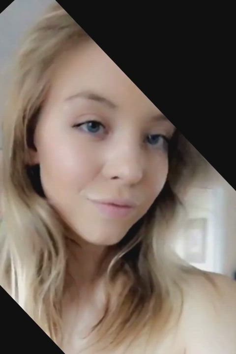 boobs jeans sydney sweeney gif