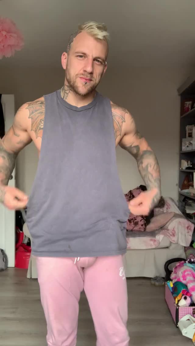 I love these reveal gifs ? xx