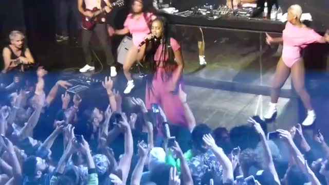 IZA - PESADÃO | FESTA BÁRBARA (09-12-17) BY LEH SANUTY