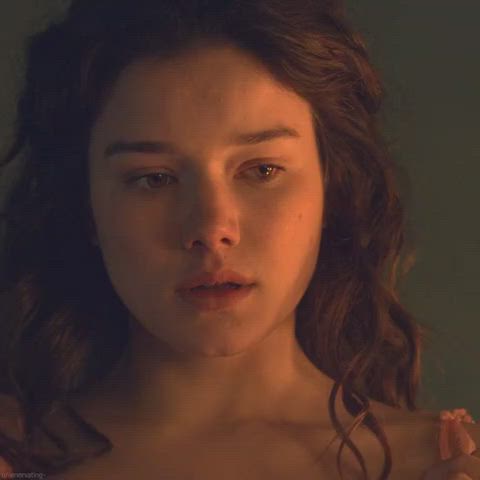 Hanna Mangan-Lawrence (at 20) in Spartacus: