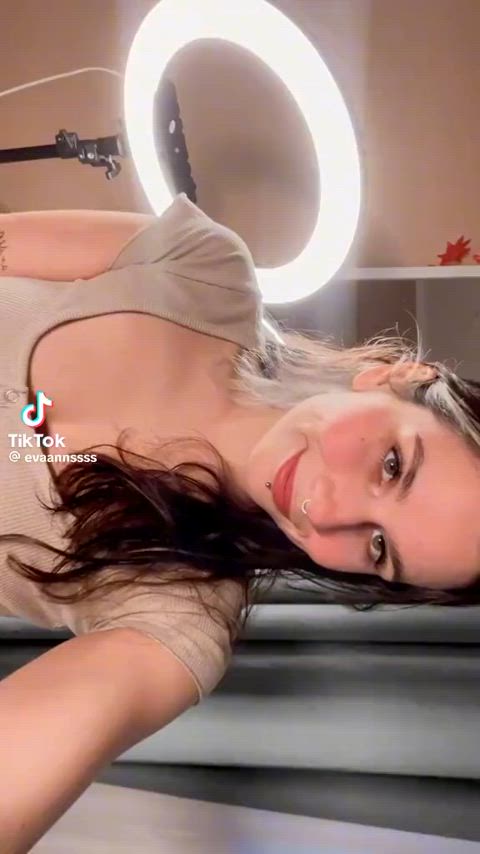 Eva.MissKiss - More tiktok flash vids on my TT likes (juanmomo45)