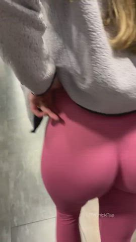 ass asshole leggings panties public pussy thick thighs gif