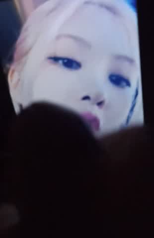 Blackpink Rosé cum tribute