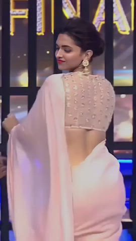 big ass bubble butt indian saree shaking gif